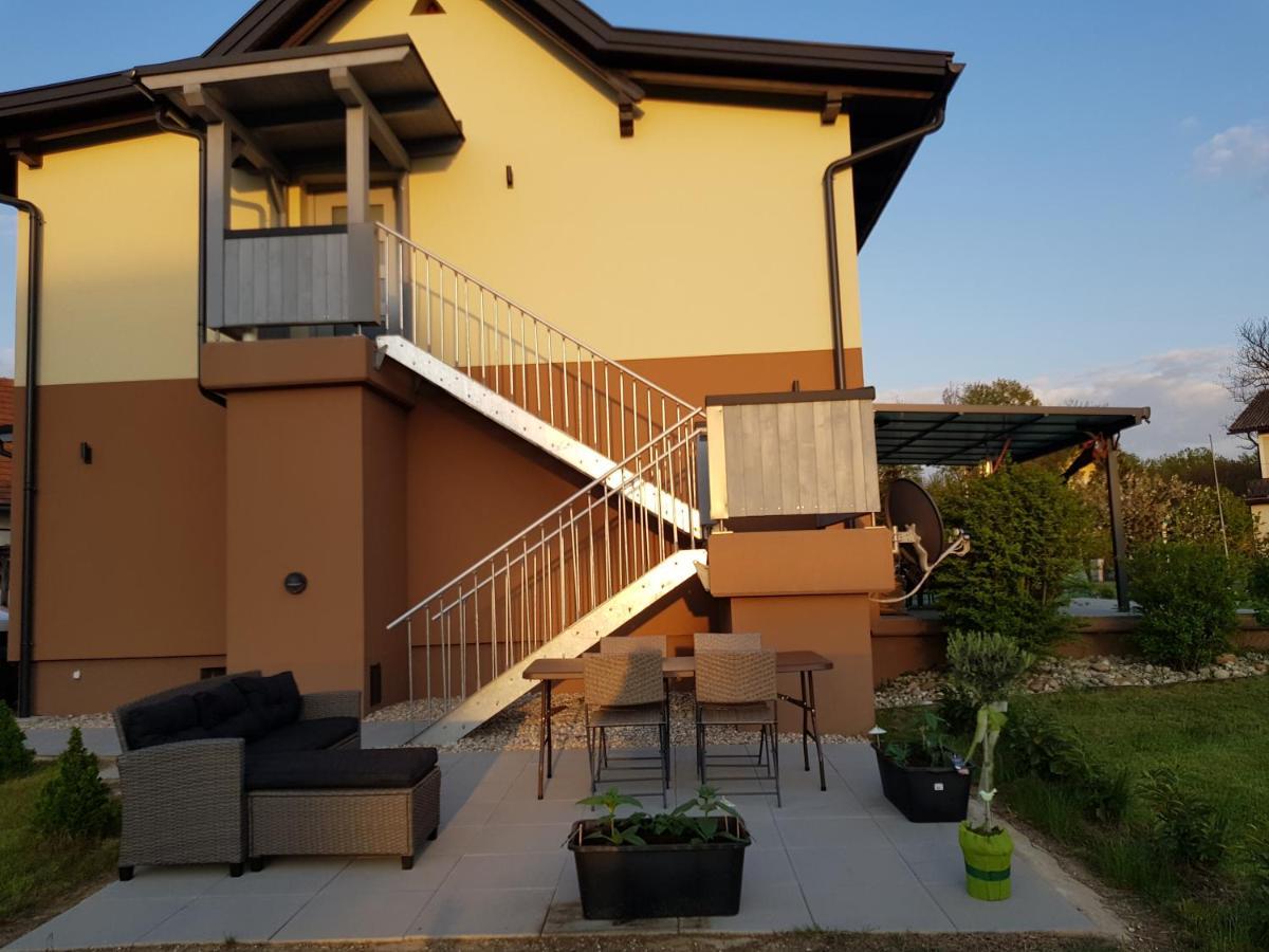 Ferienwohnung Stoisser Mureck Esterno foto
